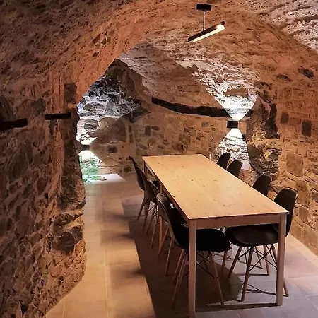 Corral De L'esquirol Holiday home *