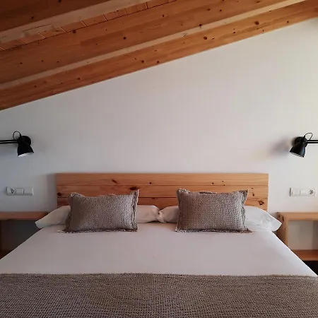 Corral De L'esquirol Holiday home Basturs